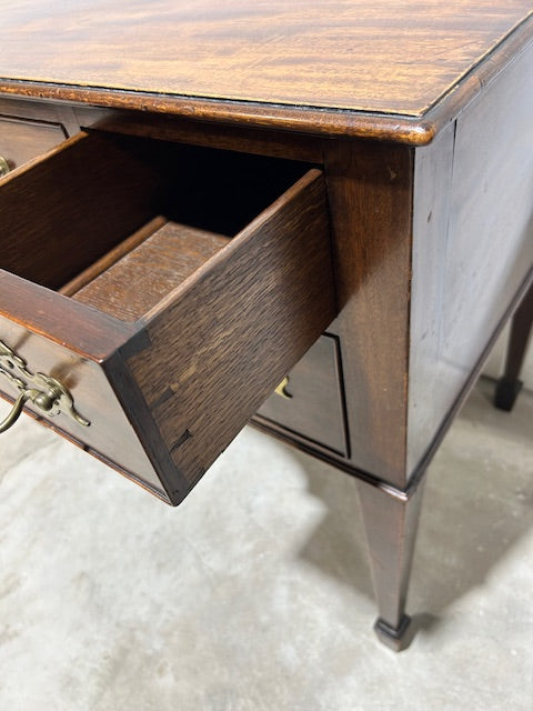 18th Century English Mahogany Dressing Table