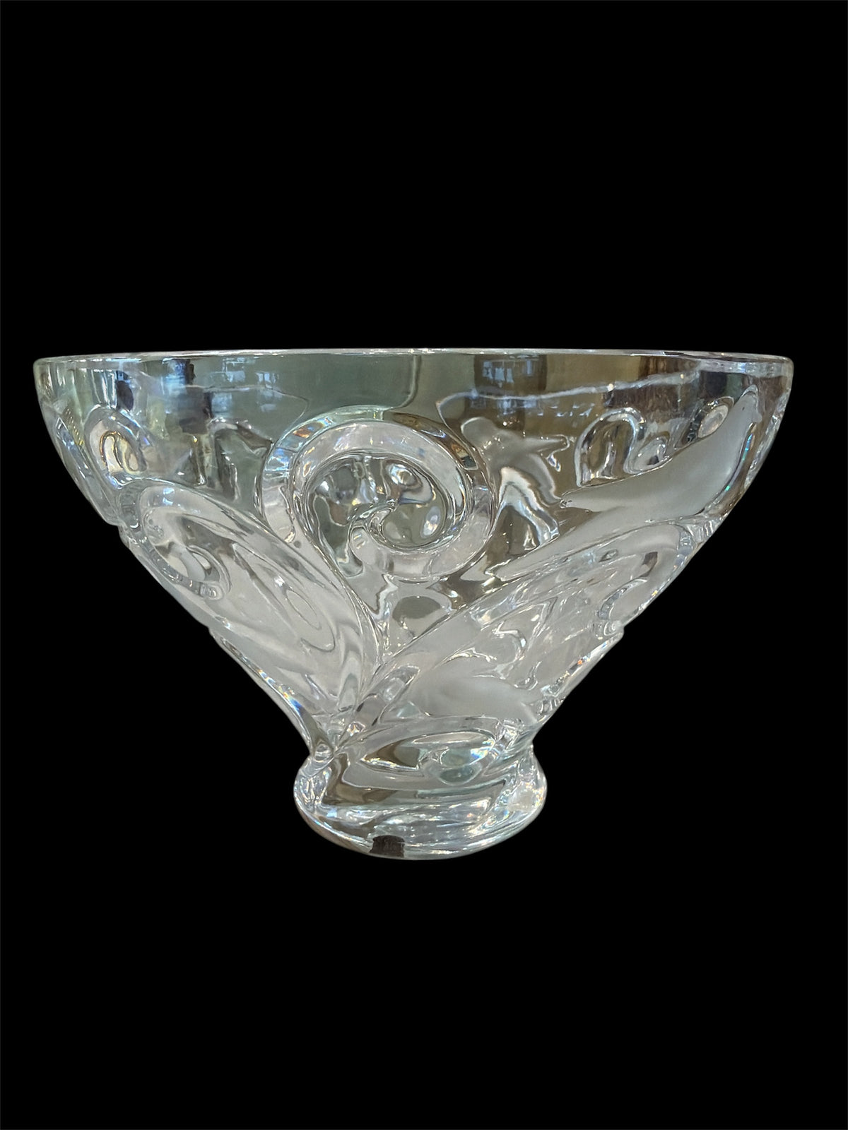 Lalique 'Verone' Crystal Centerpiece Bowl