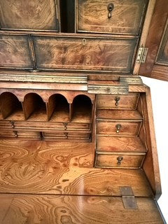 Secretaire Desk