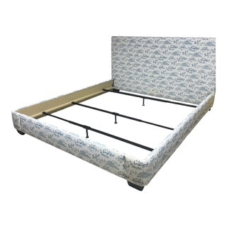 Blue and White Island Beach Print Fabric King Platform Bed