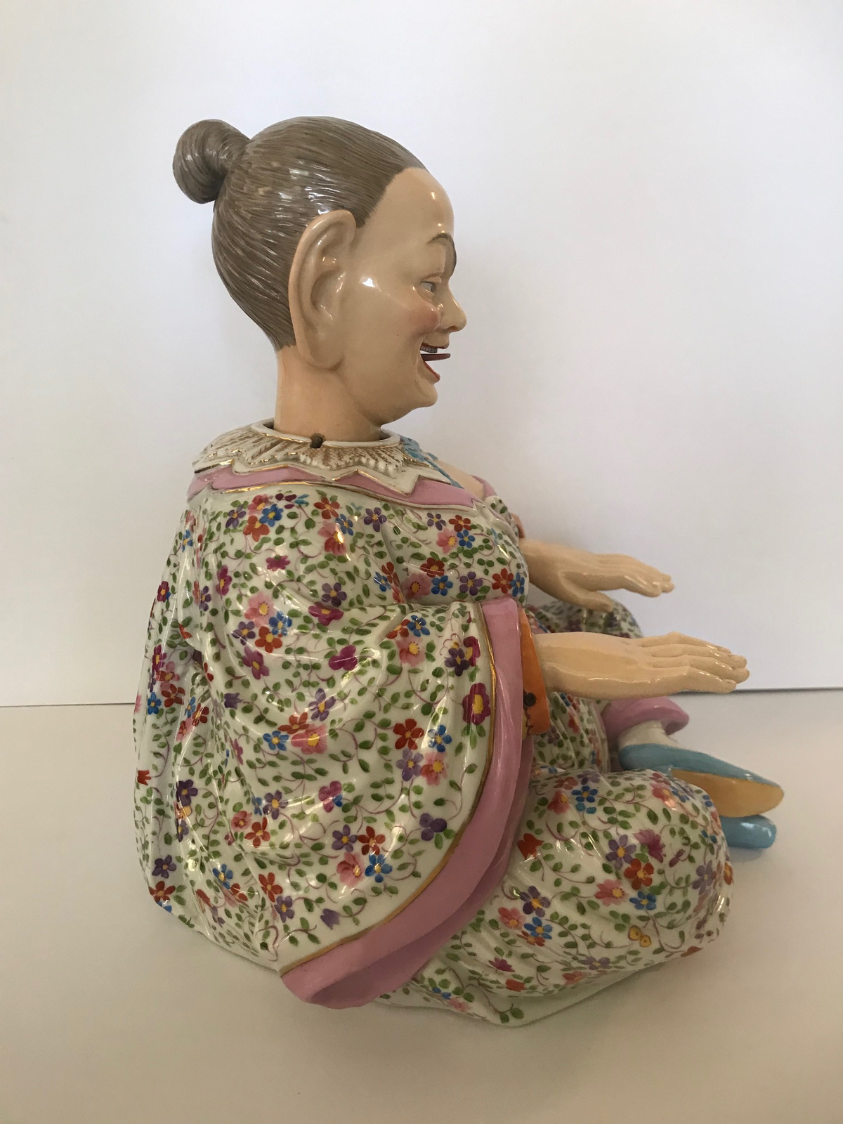Older Porcelain Chinese Female Nodder